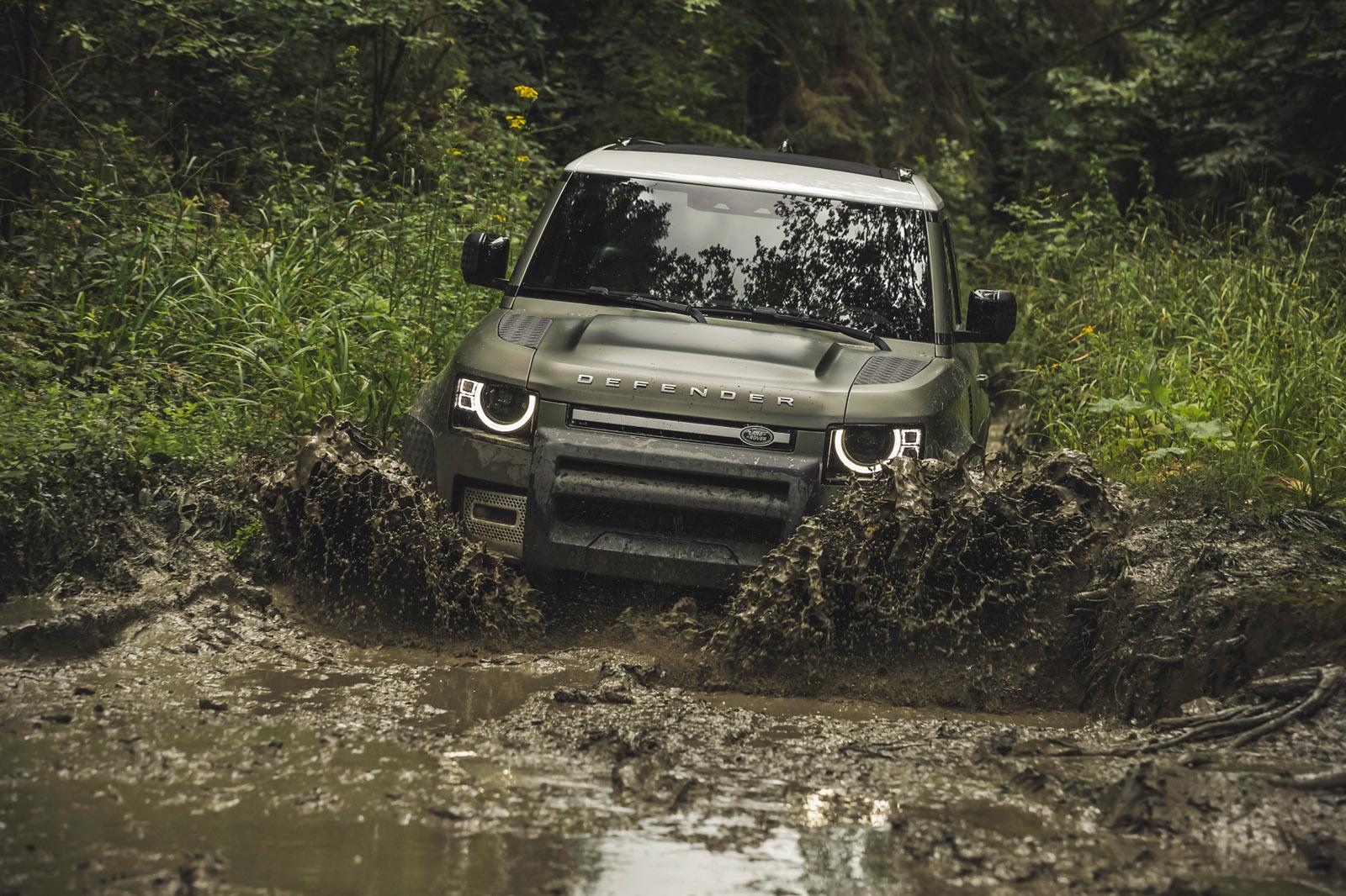 Land Rover Defender off-road