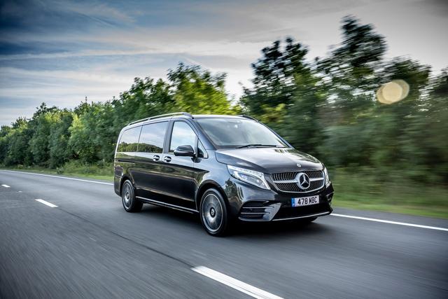 Mercedes V-Class front three quarters