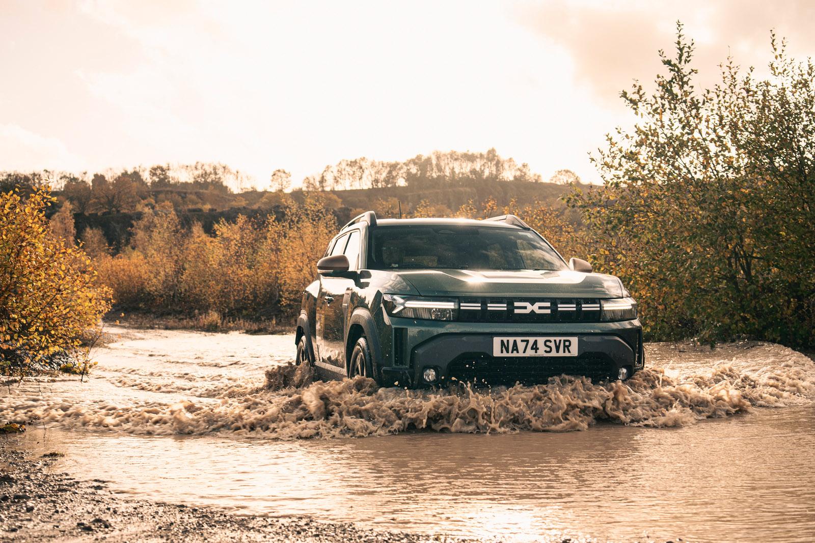 Dacia Duster driving through water