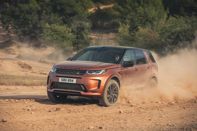 Land Rover Discovery Sport driving