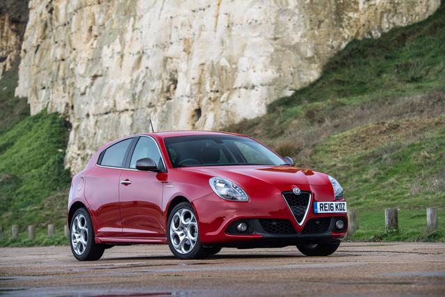 Alfa Romeo Giulietta front three quarters