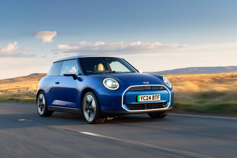 Mini Cooper Electric driving