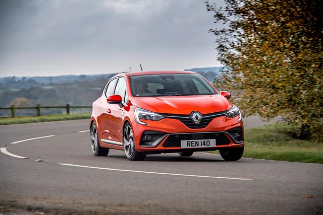 Renault Clio driving