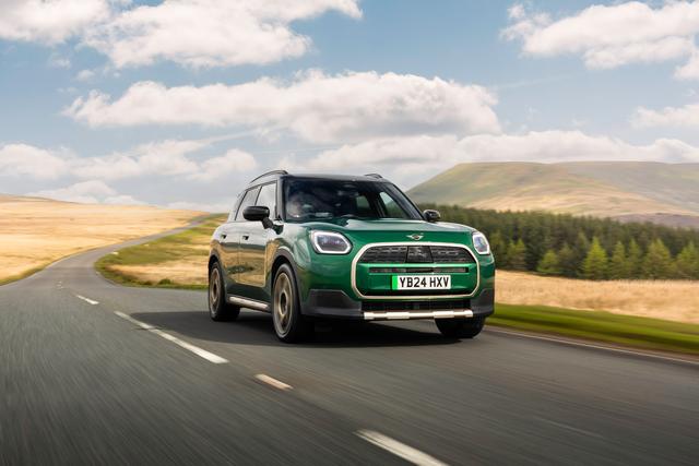 Mini Countryman Electric driving