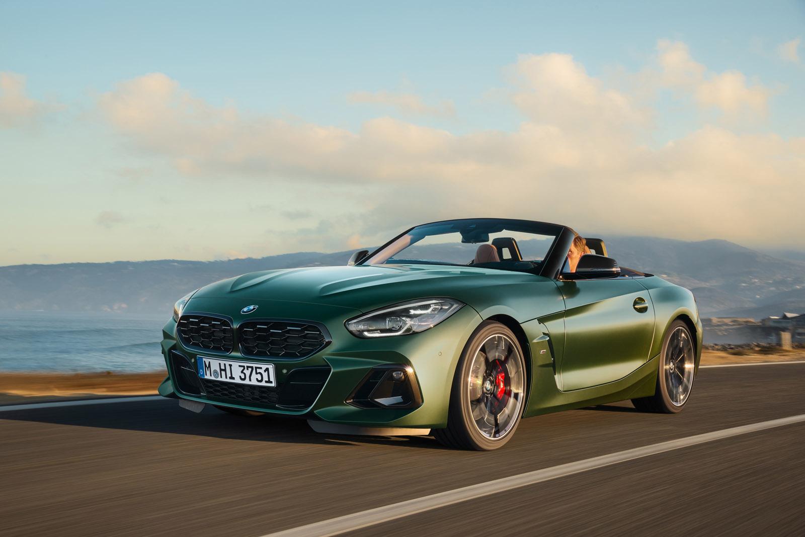 a green BMW Z4 M40i Handschalter