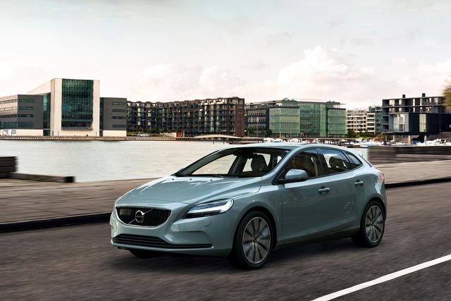 Volvo V40 driving