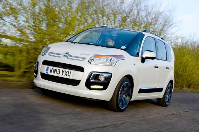 Citroen C3 Picasso driving