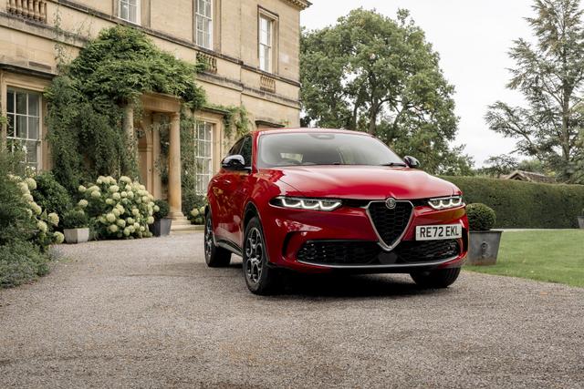 Alfa Romeo Tonale front view