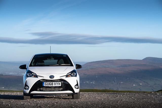 Toyota Yaris front