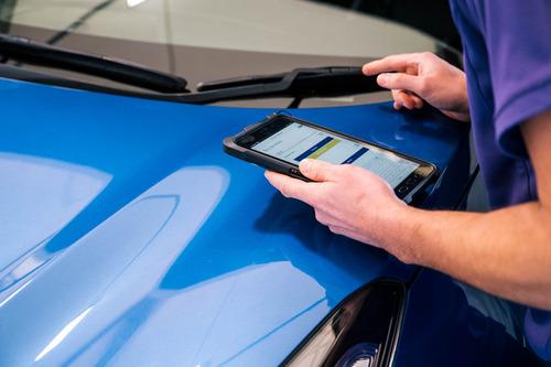 Diagnostic check at cinch service centre